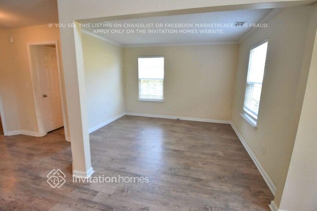 Building Photo - 471 Charles Towne Ave