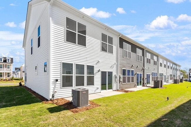 Building Photo - 51 Pansy Pk