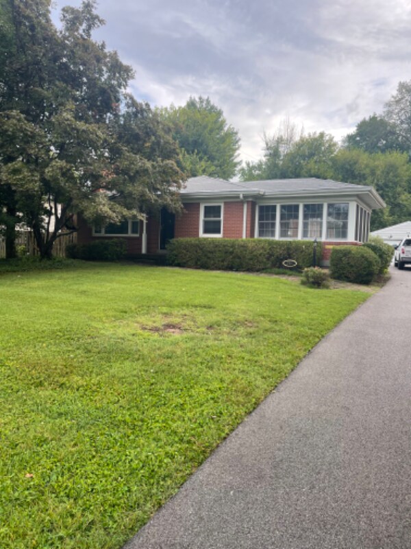 725 Indian Ridge Rd, Louisville, KY 40207 House Rental in Louisville, KY
