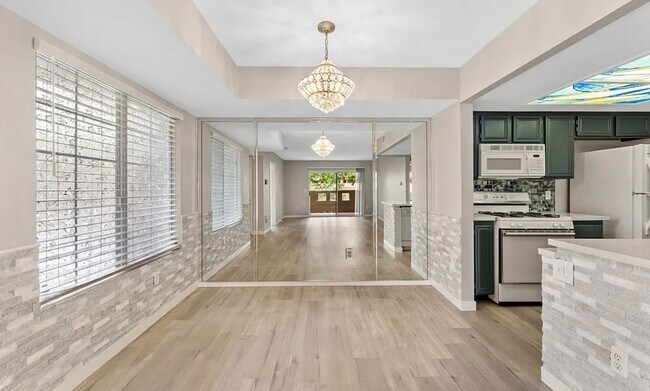 Foto del edificio - Beautiful First-Floor Summerlin Condo in La Posada – 2 Bed, 2 Bath with Private Patio