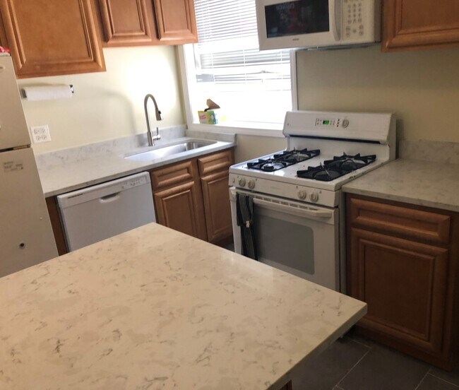 Foto del edificio - 3638 W Diversey Ave