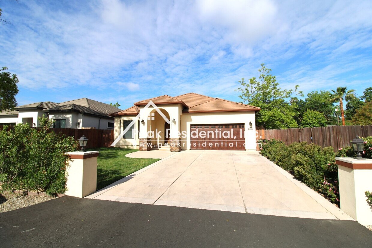 1345 Jonas Ave, Sacramento, CA 95864 House Rental in Sacramento, CA