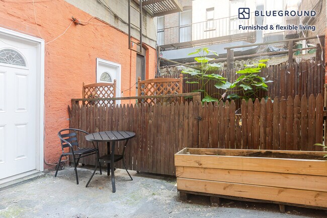 Foto del edificio - 501 1/2 E 83rd St