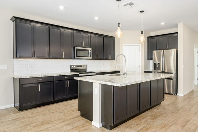 Building Photo - 17716 W Villa Hermosa Ln