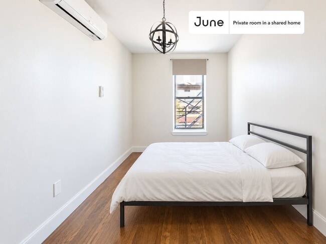 Building Photo - Room in Shared 4 bed/2 bath home in Bushwick
