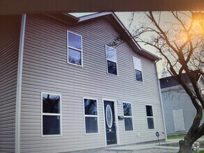 Building Photo - 513 Stockton Rd