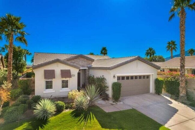 Building Photo - 60636 Desert Shadows Dr