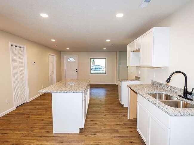 Foto del edificio - Fully remodeled home for rent!