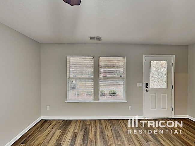Building Photo - 2064 Lake Carolina Dr