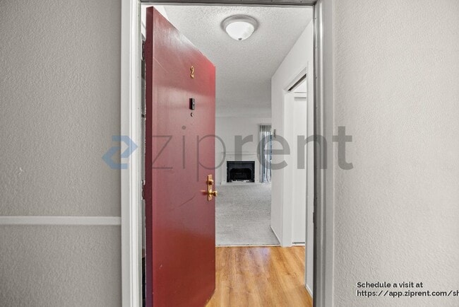 Building Photo - 1041 Shell Blvd