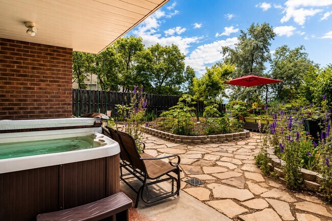Foto del edificio - 6508 S Canyon Cove Dr