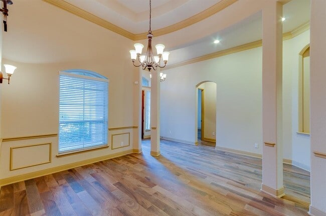 Building Photo - 10 Shallowford Pl