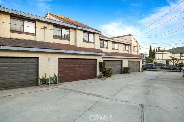 Building Photo - 9471 Cortada St