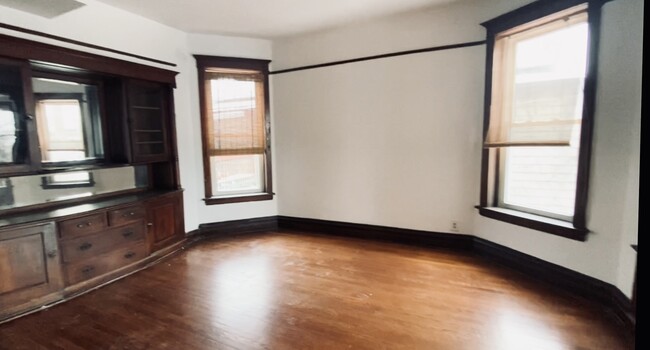 Building Photo - 2120 N Whipple St