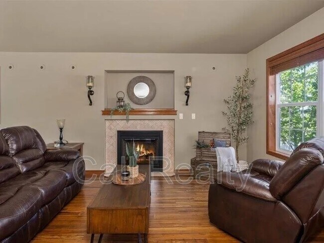 Foto del edificio - 16204 E 10th Ln