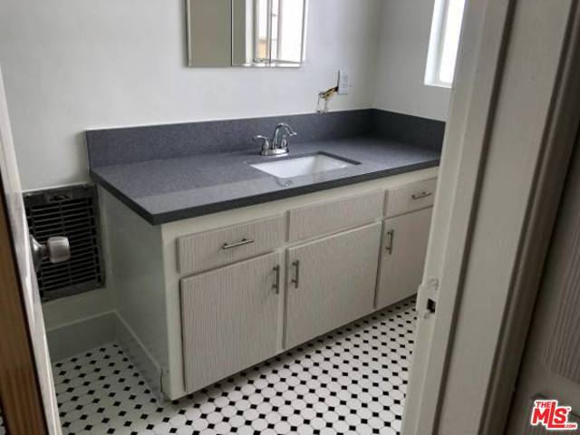 Foto del edificio - 7711 Romaine St