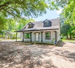 Building Photo - 2950 Piper Rd