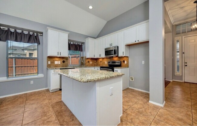 Foto del edificio - 10150 Santa Clara Ave