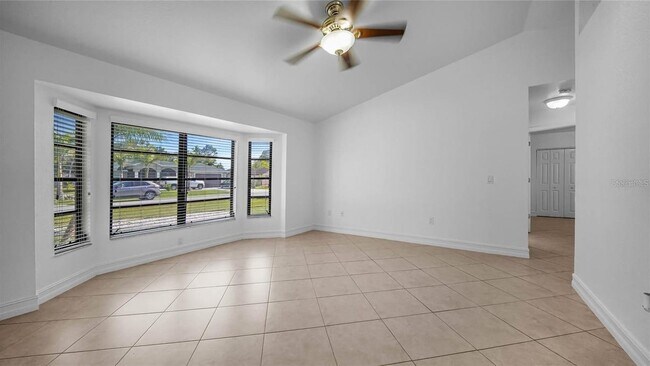 Foto del edificio - 367 Mendoza St