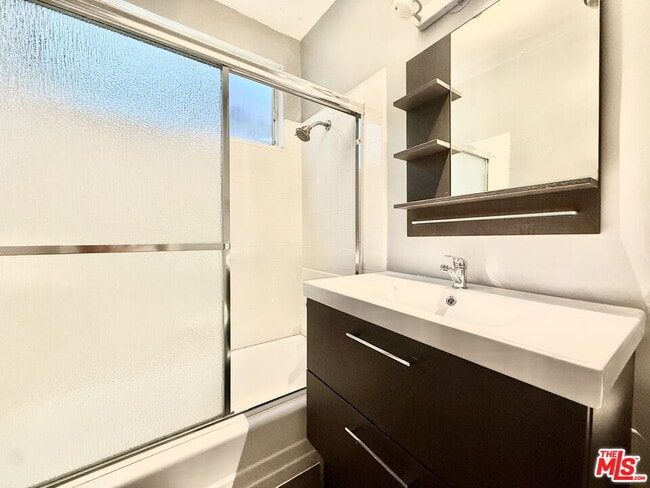 Building Photo - 127 Loma Vista St