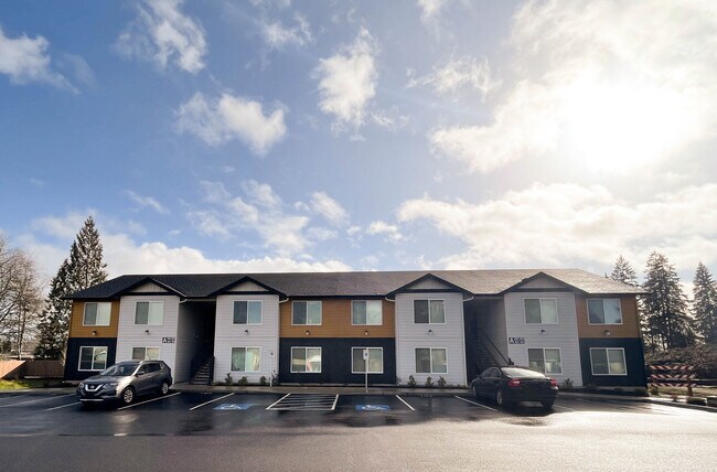 Building Photo - 221 SE Clark Ave