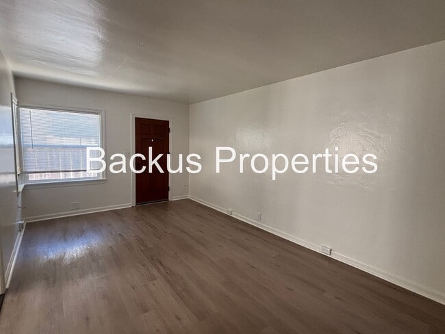 Building Photo - 155 Archer St