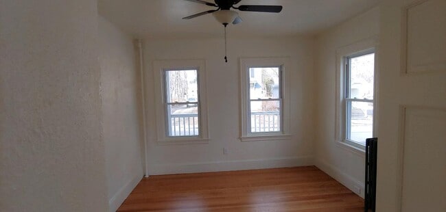 Building Photo - 120 Brackett St