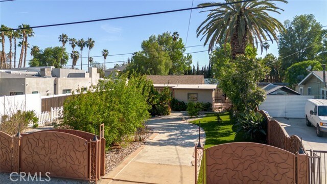 Foto del edificio - 19026 Keswick St