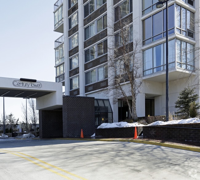Century Tower Apartments in Fort Lee, NJ