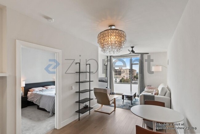 Building Photo - 901 Jefferson St