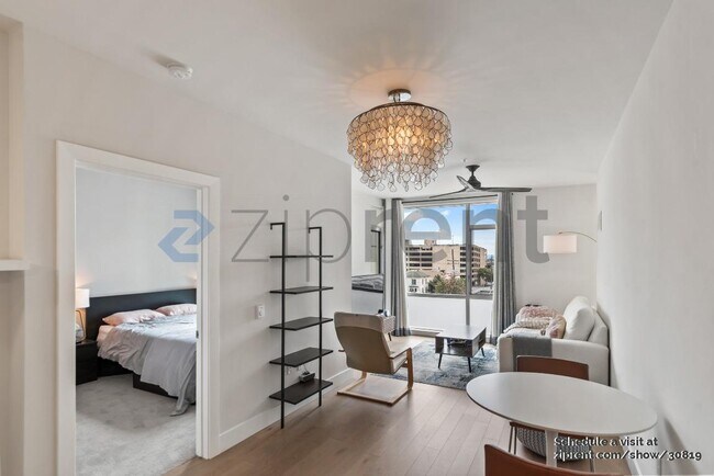 Foto del edificio - 901 Jefferson St