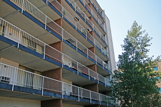 Foto del edificio - One Bedroom Condominium