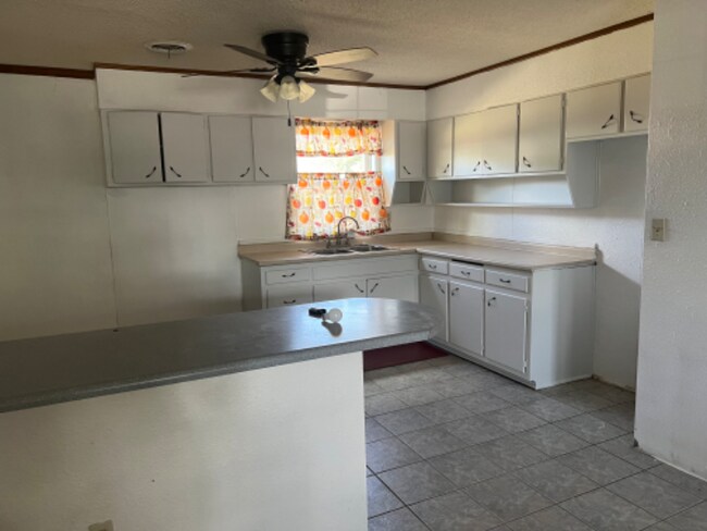 Foto del edificio - 2711 S Woodland St