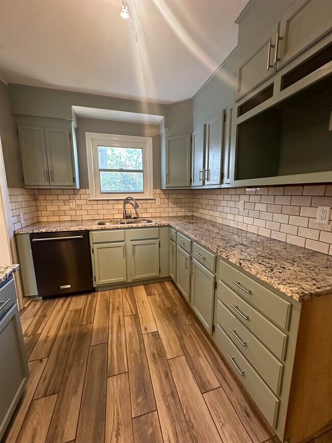 Building Photo - 3171 Carnes Ave
