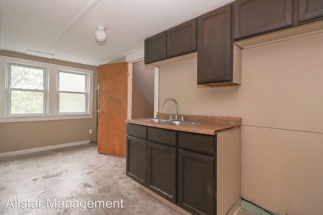 Foto del edificio - 3350 E 132nd St