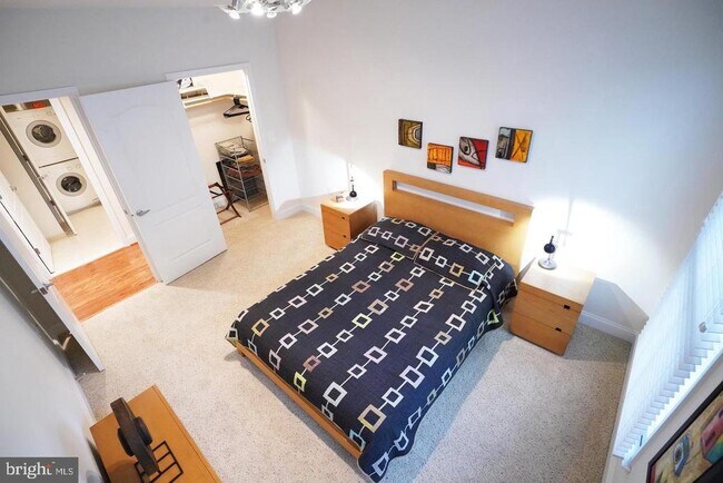 Foto del edificio - 1115 Cameron St