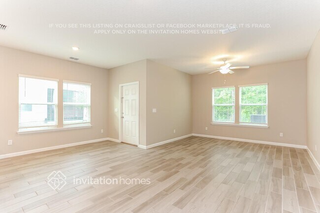 Foto del edificio - 349 Cherry Ridge Dr