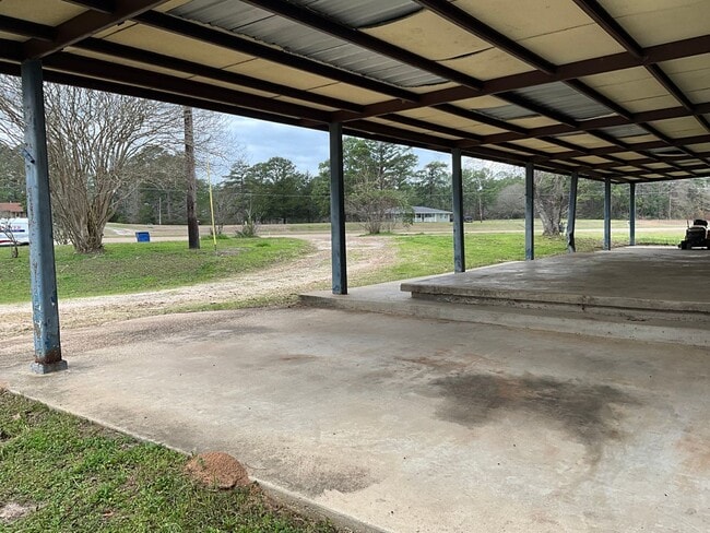 Foto del edificio - 109 Mitchell Rd