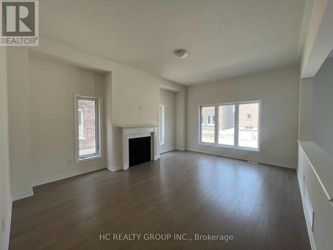 Building Photo - 16 Kenneth Ross Bnd