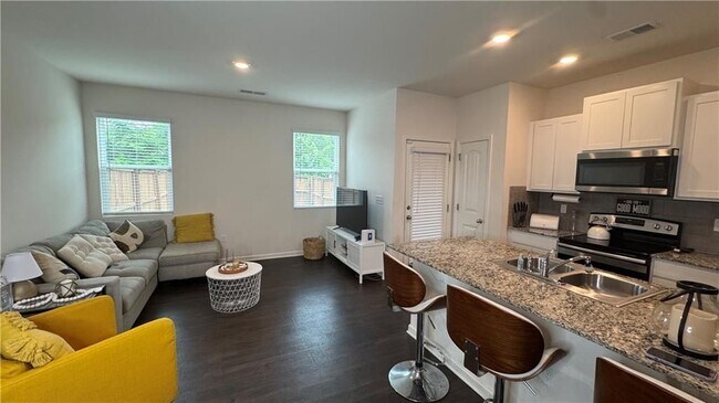 Foto del edificio - 5717 Union Pointe Dr