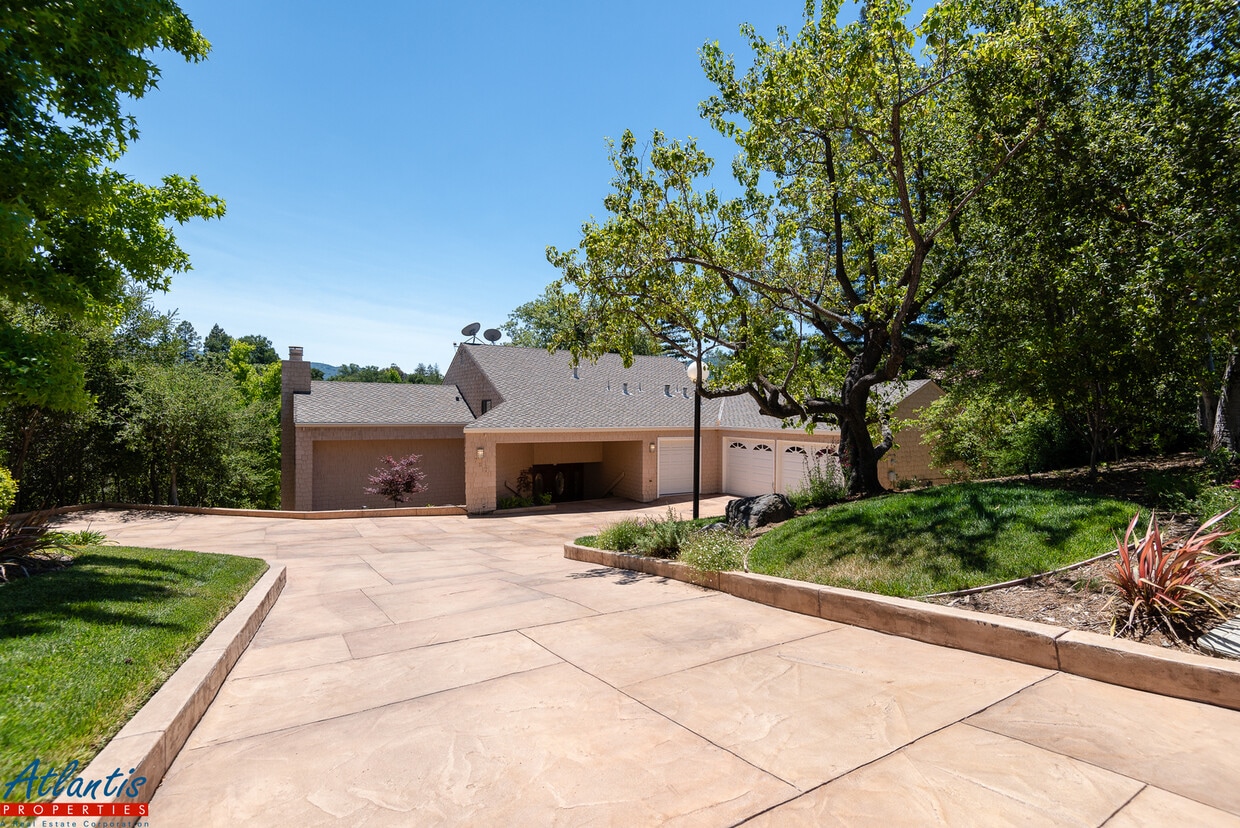 Primary Photo - Beautiful Los Gatos Home | Remodeled | Ama...