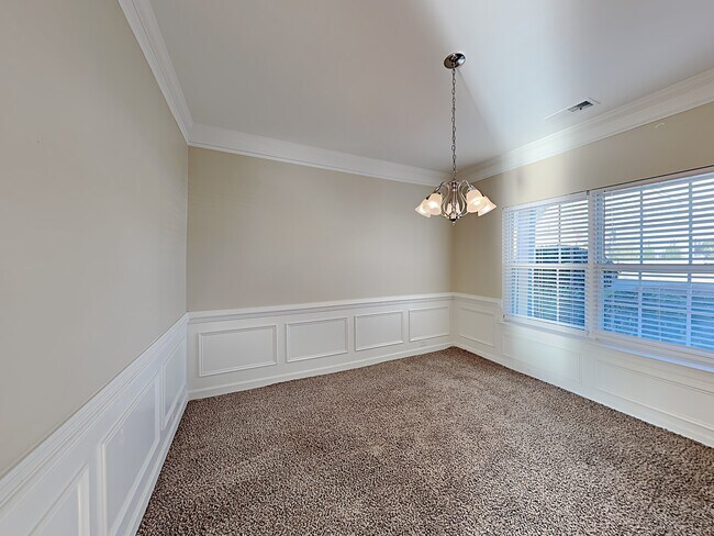 Building Photo - 460 Northwest Clearwater Drive