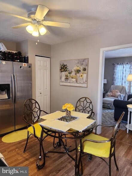 Foto del edificio - 6345 Piney Ridge Dr