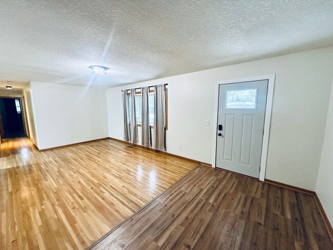 Building Photo - Gorgeous Single Family Home w/ Sundeck and Large Yard!