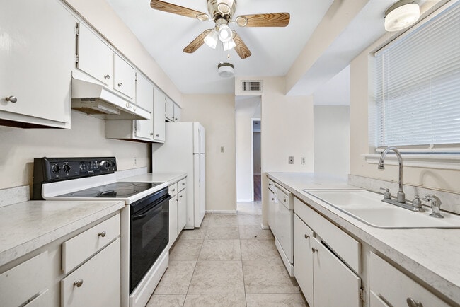 Photo - 4509 Altamesa Blvd Apartment