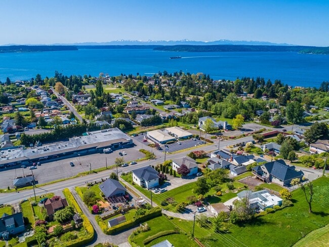 Foto del edificio - Wonderful Townhome in Browns Point with VI...