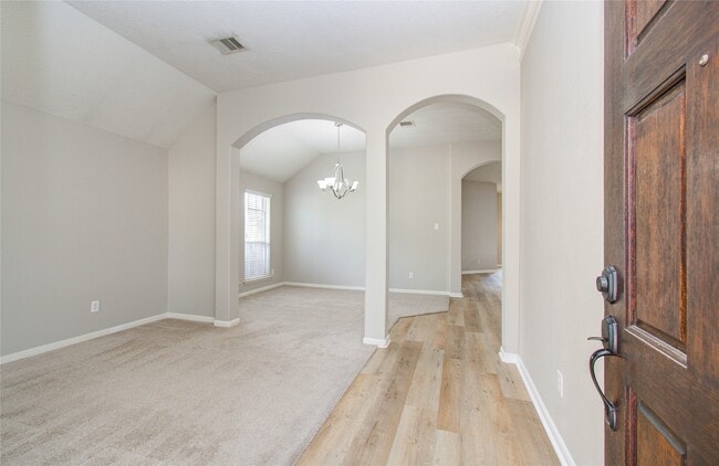 Building Photo - 11618 Columbia Pines Ln