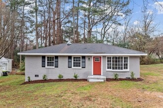 Building Photo - 102 Southwood Cir