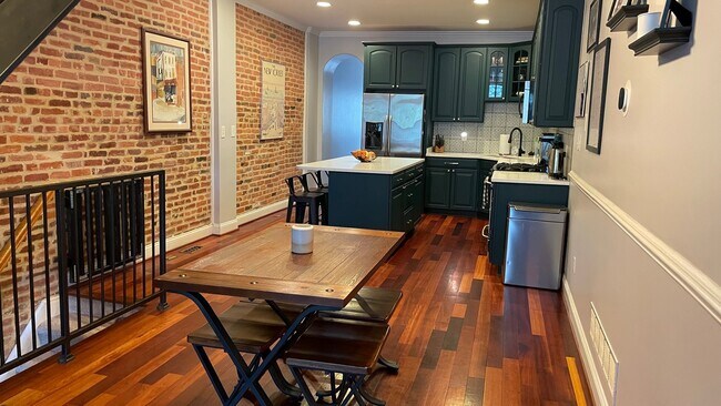 Foto del edificio - 32 N Kenwood Ave