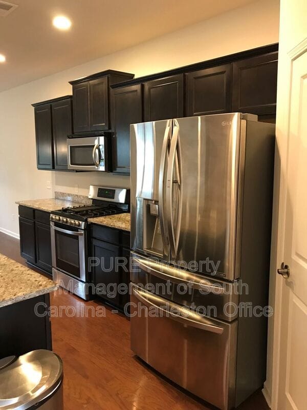 Building Photo - 3071 Conservancy Ln